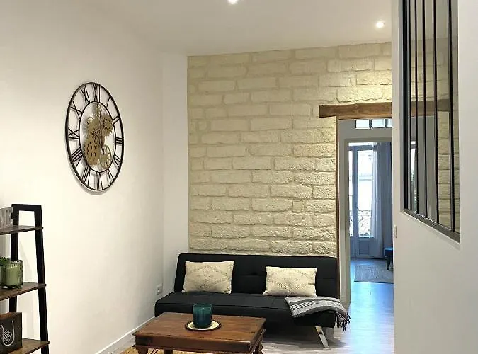 Cosy Proche Centre Apartment *
